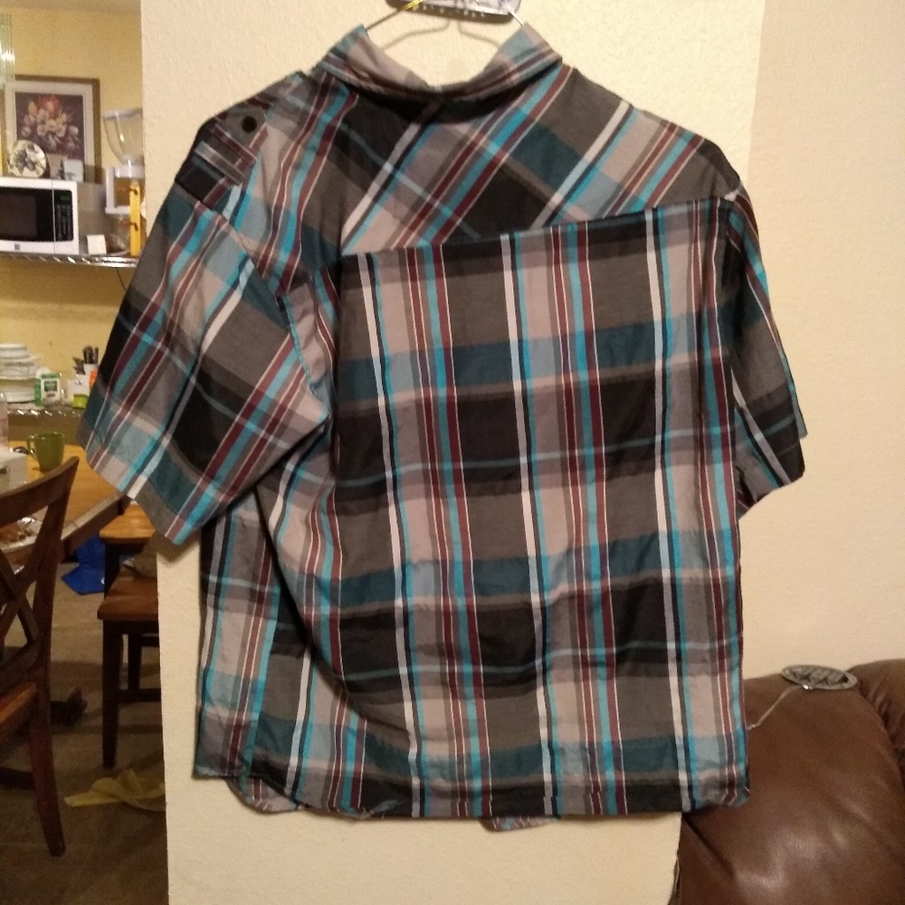 Button down - Picture 2 of 2
